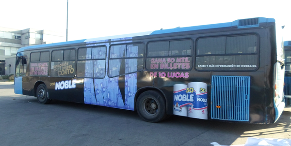 Aviso publicitario bus valla